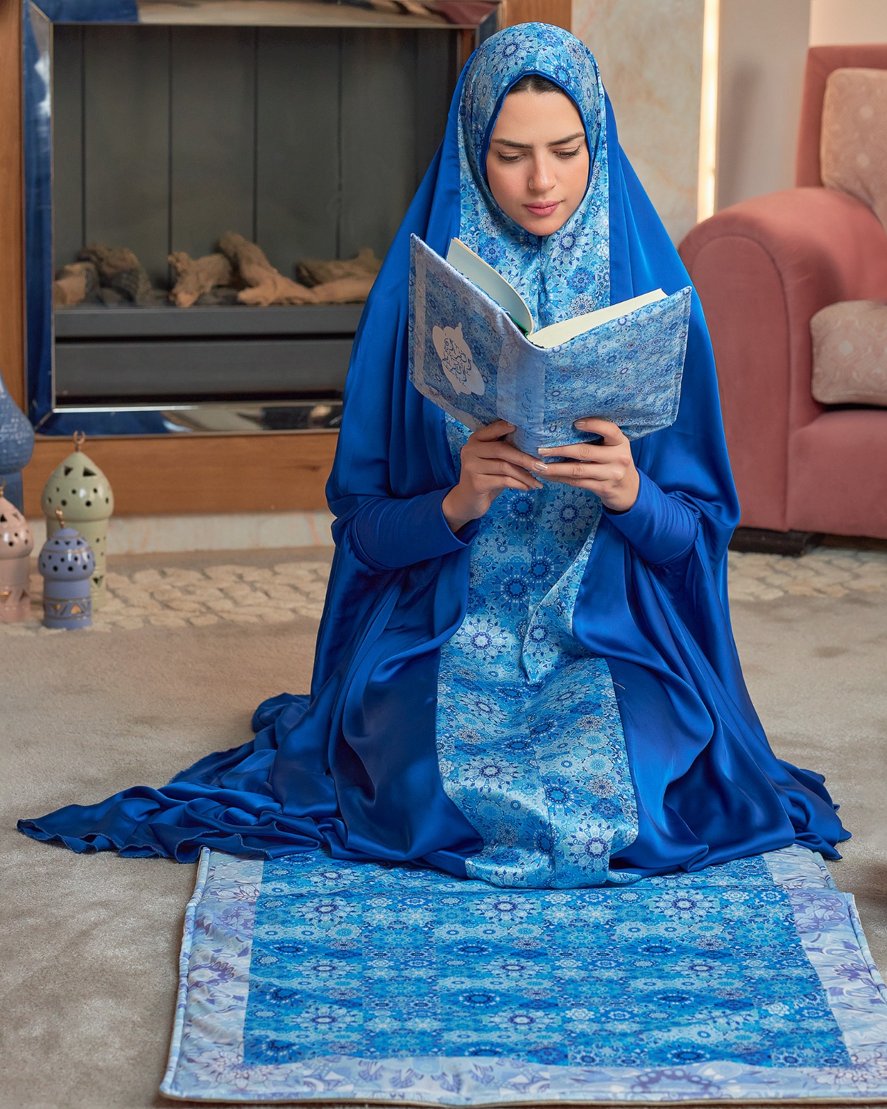 Blue floral praying carpet